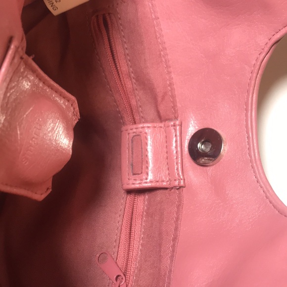 Mini Handbag w/ Interior Light! - Picture 8 of 15